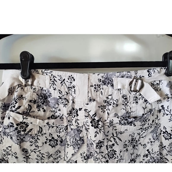 Gloria Vanderbilt Black and White Floral  Golf Pickle Ball Tennis Skort Size 10 - Picture 4 of 6